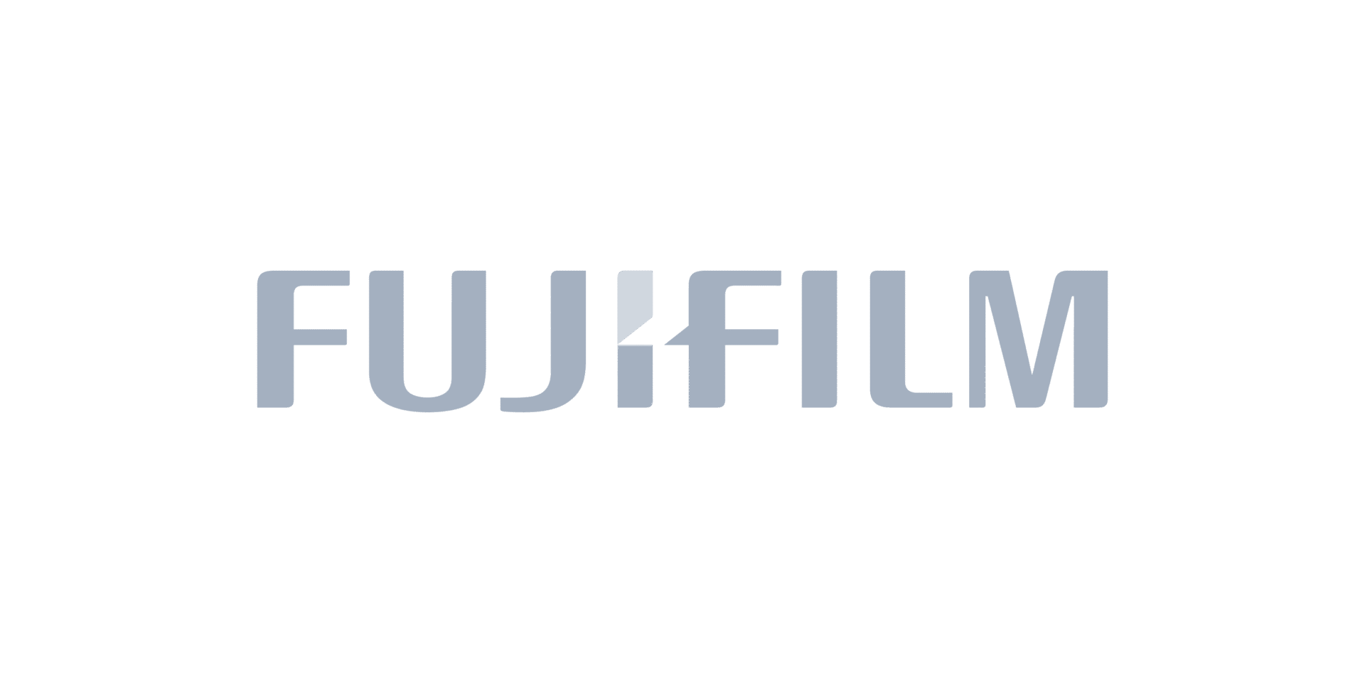 Le logo fujifilm sur fond blanc.