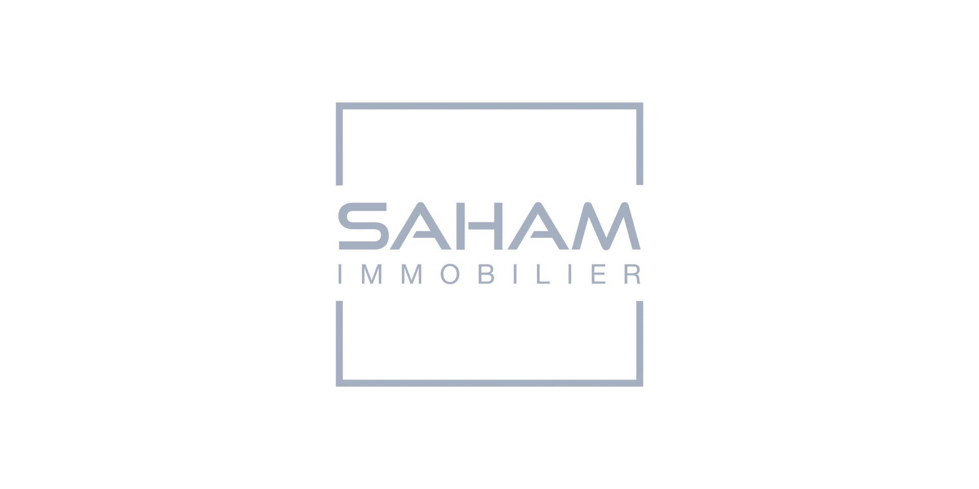 Logo Saham immobilier sur fond noir.