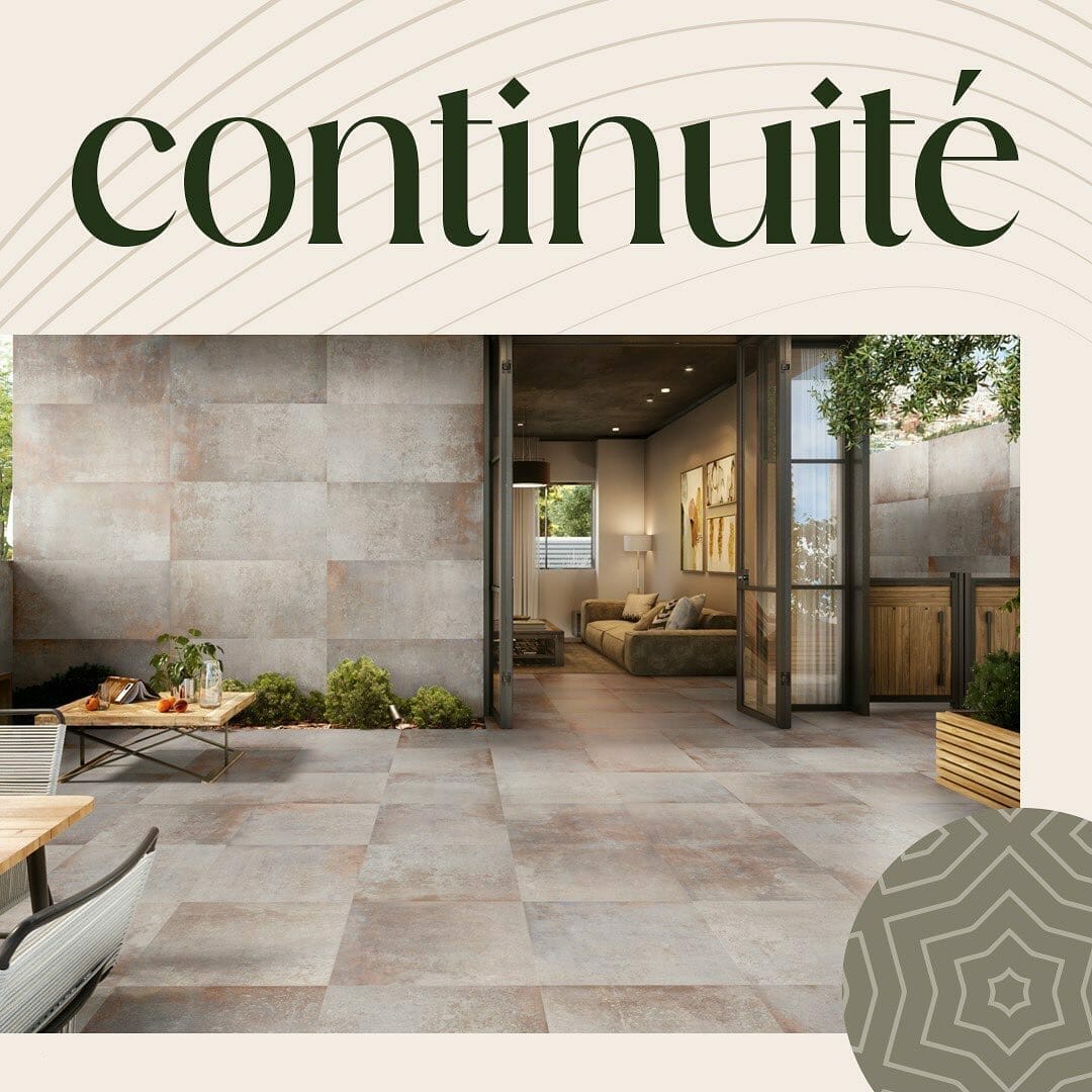La couverture d'un magazine avec les mots continute.